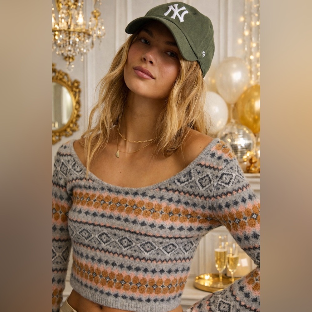 NWT AE Whoa So Soft Cropped Scoop
Neck Sweater Size Small ** SOLD OUT**